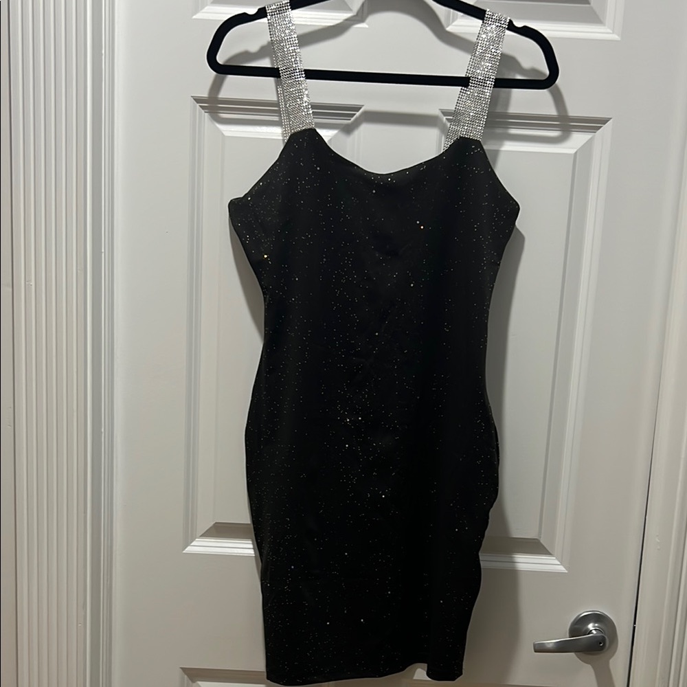 New never worn Elegant Black Spaghetti Strap Bodycon Mini Dress